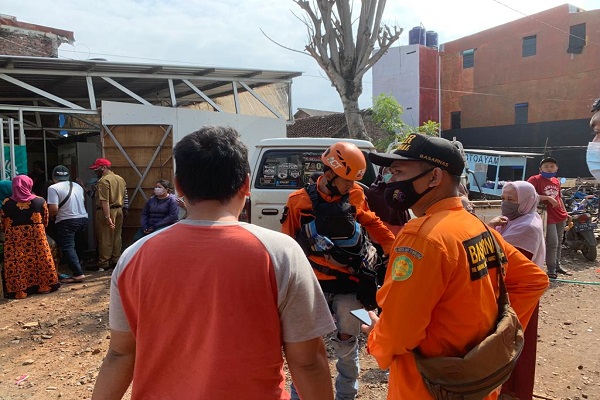 Tragis! Main Hujan-hujanan, Balita Semarang Hanyut di Saluran Air