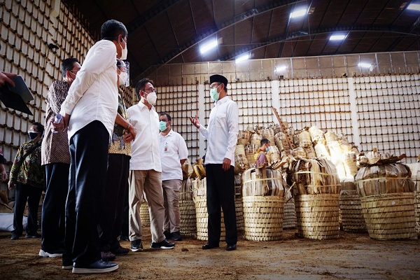 Di Temanggung, Kemenperin Minta Pabrik Rokok Segera Serap Tembakau Petani