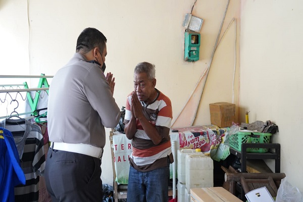 Kena Razia karena Jadi Manusia Silver, Pensiunan Polisi Ini Terima Bantuan Kapolda Jateng