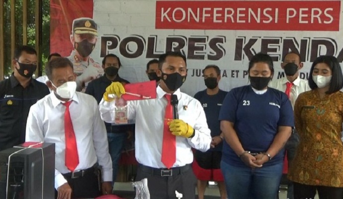 Pekerjakan Anak di Bawah Umur, Pemilik Karaoke Di Kompleks Alaska Ditangkap