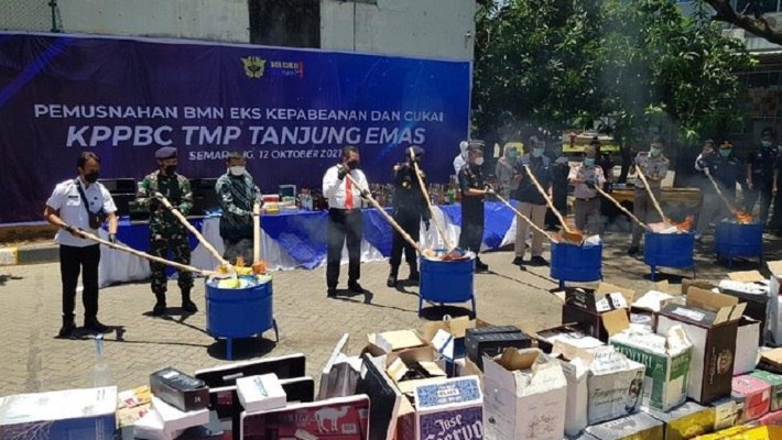 Bea Cukai Semarang Musnahkan Sex Toys dan Barang Ilegal Lain