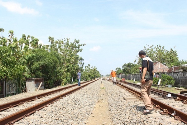 Seorang Perempuan Asal Semarang Tertabrak KA Barang di Grobogan