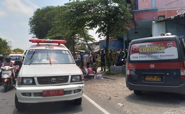 Brak! Motor Tabrak Mobil di Sragen, 2 Luka-luka