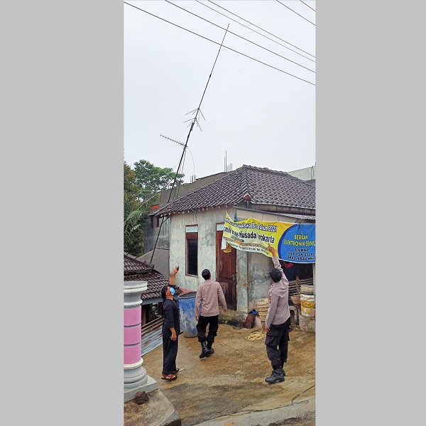 3 Pekerja Tersengat Listrik Saat Pindahkan Antena, 1 Meninggal