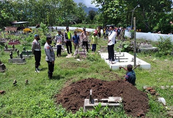 Dapat Bisikan Gaib, Pria di Ponorogo Bongkar Makam Istri