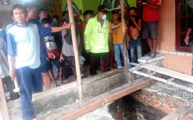 Septic Tank Jebol, Kakak Beradik di Tegal Tewas