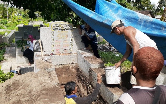 Bakal Dibangun Rusunawa, Makam di Bong Cino Madiun Dibongkar
