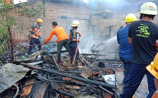 Gegara Puntung Rokok Rumah di Karangmojo Karanganyar Ludes Terbakar