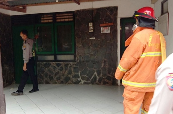 Ngeri! Petugas Damkar Kota Jogja Diancam Sajam Oleh Pemilik Rumah