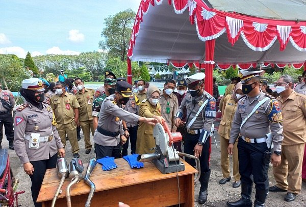 Polres Grobogan Musnahkan 150 Knalpot Brong dan 3.088 Botol Miras