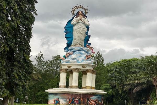 Gua Maria Ambarawa Miliki Patung Bunda Maria Tertinggi Se-Asia
