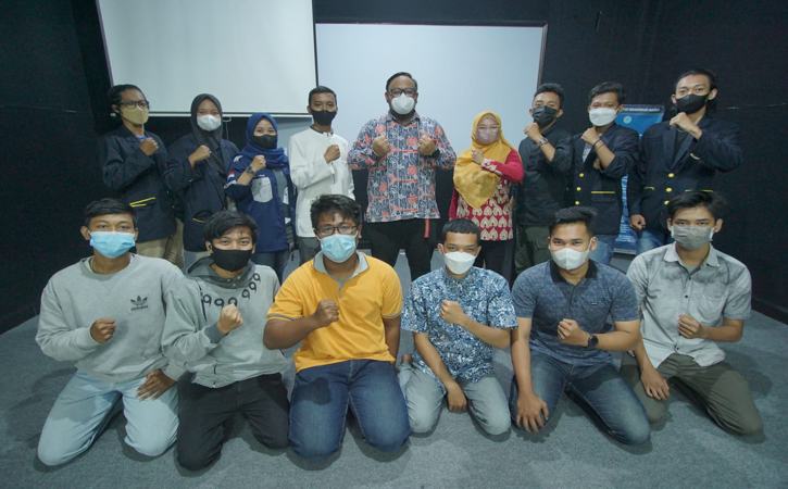 Universitas Duta Bangsa Surakarta Gelar Pelatihan Video Kreatif