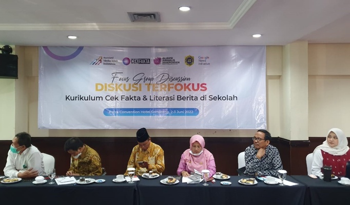 Menggagas Cek Fakta dan Literasi Berita Masuk Kurikulum Pendidikan