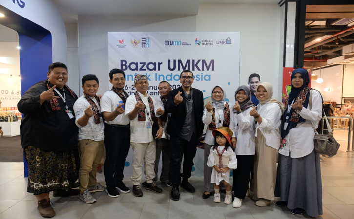 Ikut Bazar Kementerian BUMN di Jakarta, UMKM Binaan Semen Gresik Raih Transaksi Rp74,9 Juta