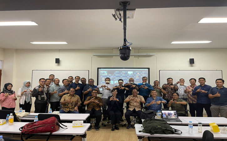 Dirut Semen Gresik Berbagi Kunci Sukses Kepemimpinan dalam Bisnis pada Kuliah Umum ITS