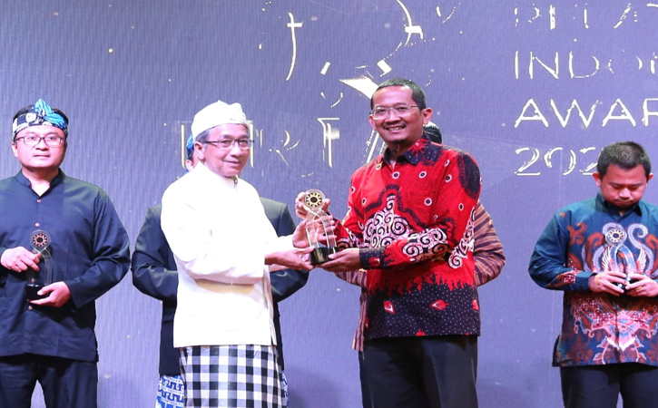 Raih Predikat Gold Winner PRIA 2023, Semen Gresik Bertekad Tingkatkan Kehumasan