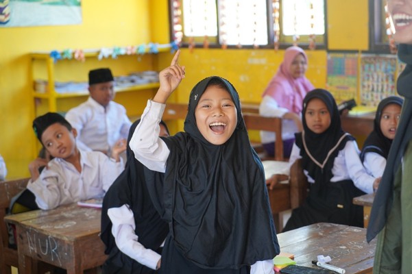 Upaya Tingkatkan Pendidikan, Semen Gresik Gelar SG Goes To School di 11 SD di Rembang dan Blora