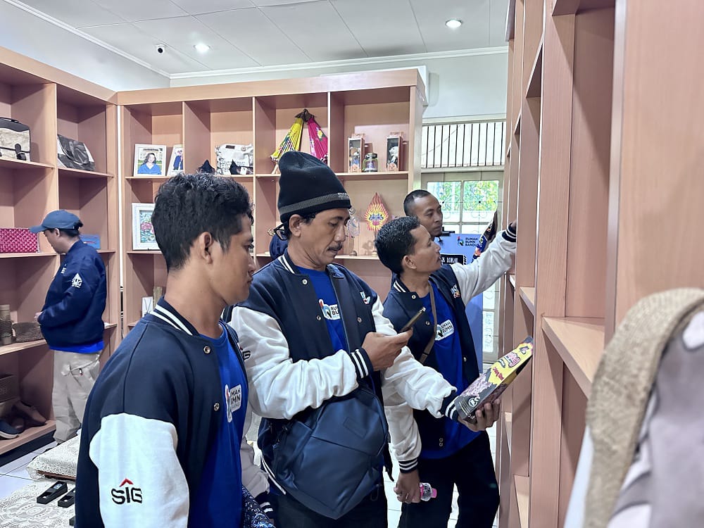 Rumah BUMN Semen Gresik Ajak 20 UMKM Kokoh Benchmarking ke RB Bandung untuk Naik Kelas