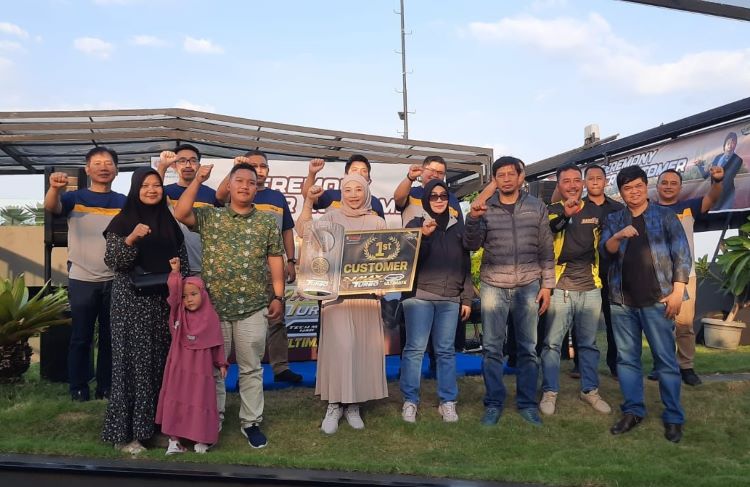 Yamaha Serahkan NMax Turbo Tech Max Ultimate untuk Konsumen Pertama di Jateng-DIY