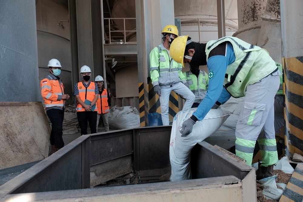 Mantap! Semen Gresik Berhasil Tingkatkan Penggunaan Energi Alternatif