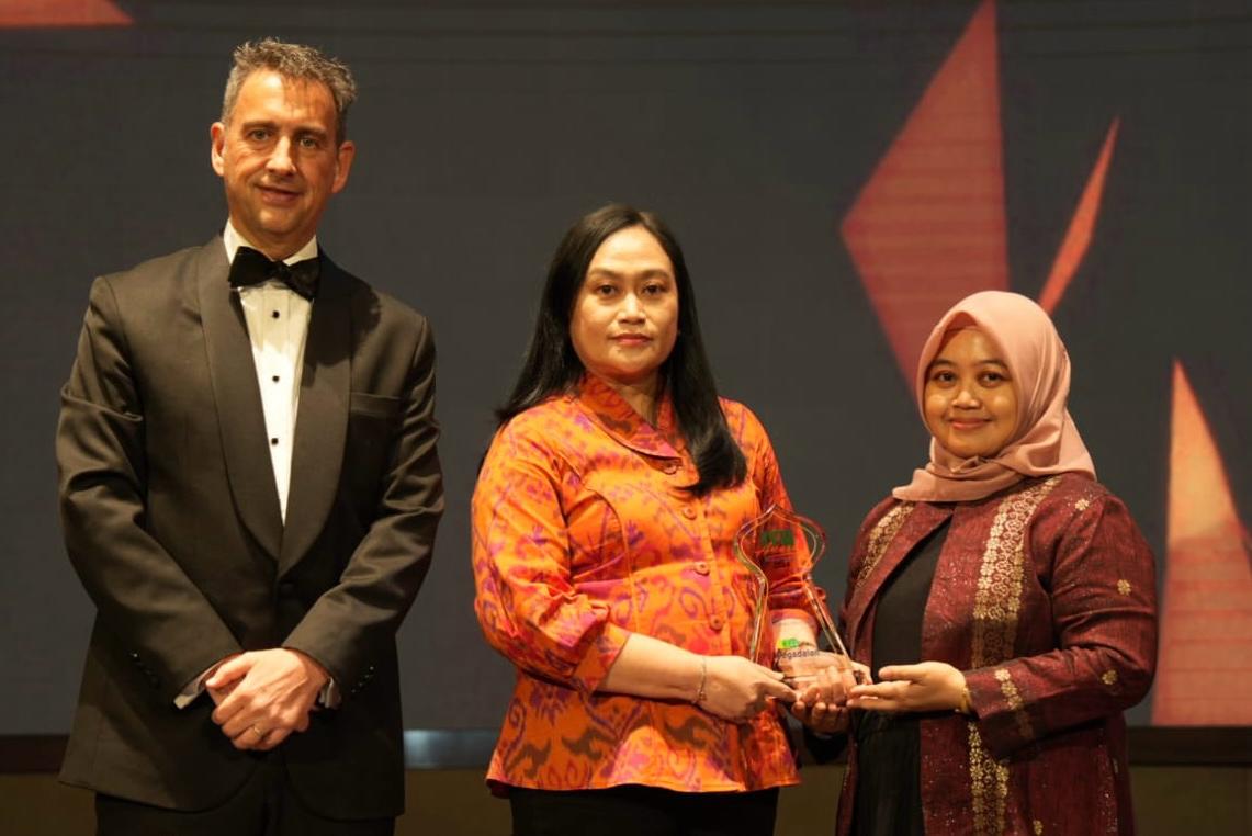 Komitmen Berikan Manfaat Investasi Bagi Masyarakat, Pegadaian Raih Penghargaan IFN Global Awards