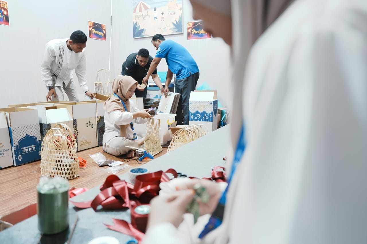 Hampers Berkah UMKM Rumah BUMN Semen Gresik Catatkan Penjualan 1.587 Paket dengan Omzet Ratusan Juta Rupiah