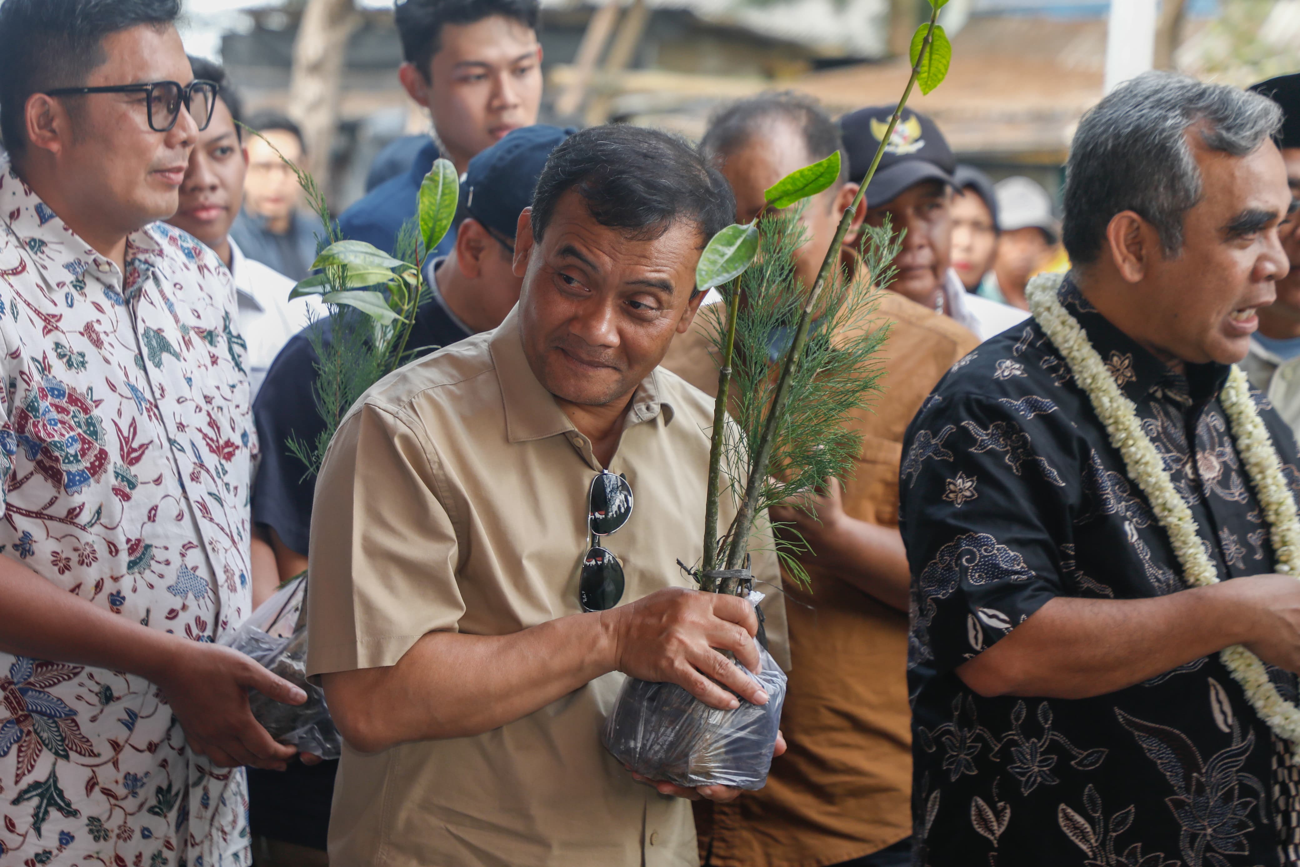 Luncurkan Selamatkan Pesisir Jawa Tengah, Gubernur Ahmad Luthfi Ajak Rawat Mangrove