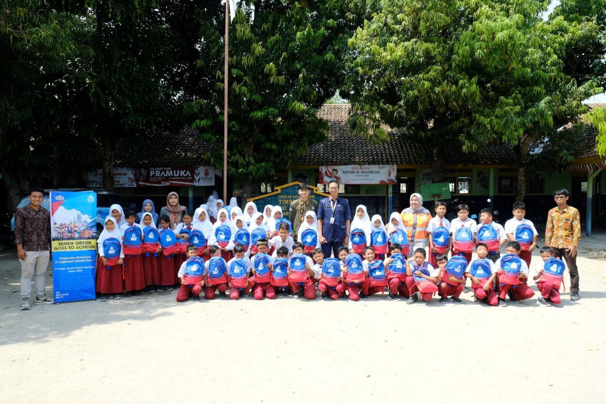 Dukung Pendidikan, Semen Gresik Gelar SG Goes to School ke 11 SDN di Rembang & Blora