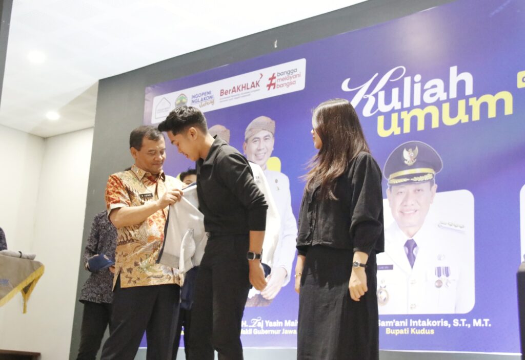 Gubernur Ahmad Luthfi Berangkatkan 1.910 Mahasiswa KKN Universitas Muria Kudus untuk Verifikasi Data RTLH