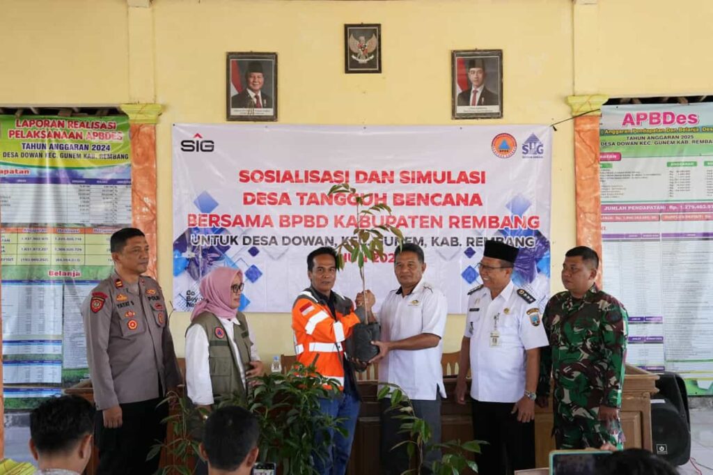 Semen Gresik Bersama BPBD Rembang Gelar Sosialisasi dan Simulasi Tanggap Bencana