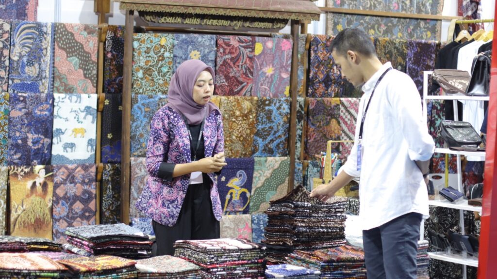 RB Rembang Semen Gresik Dorong UMKM Binaan Tembus Pasar Internasional Lewat Pameran Inacraft 2025