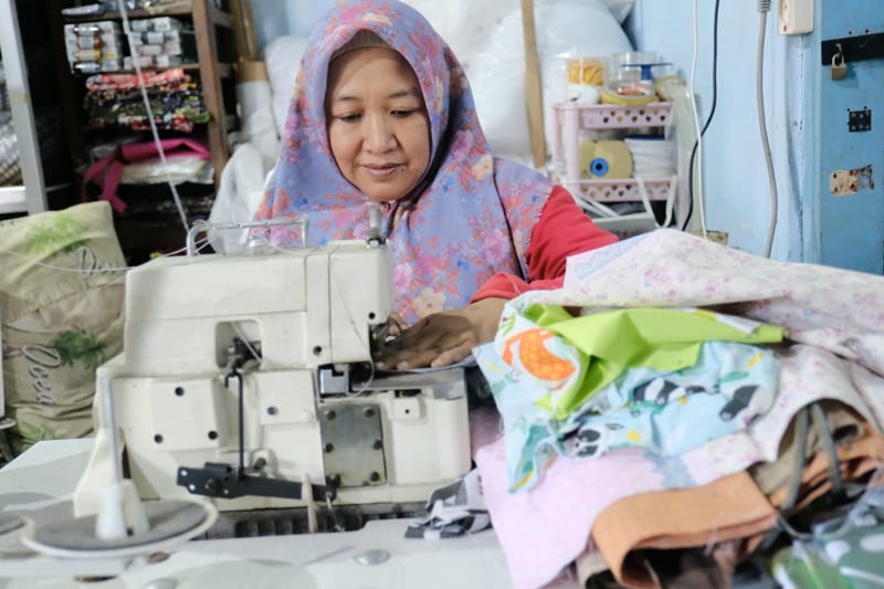 Dari Limbah Jadi Cuan, Nafisa Craft UMKM Binaan RB Rembang Semen Gresik Tembus Pasar Nasional