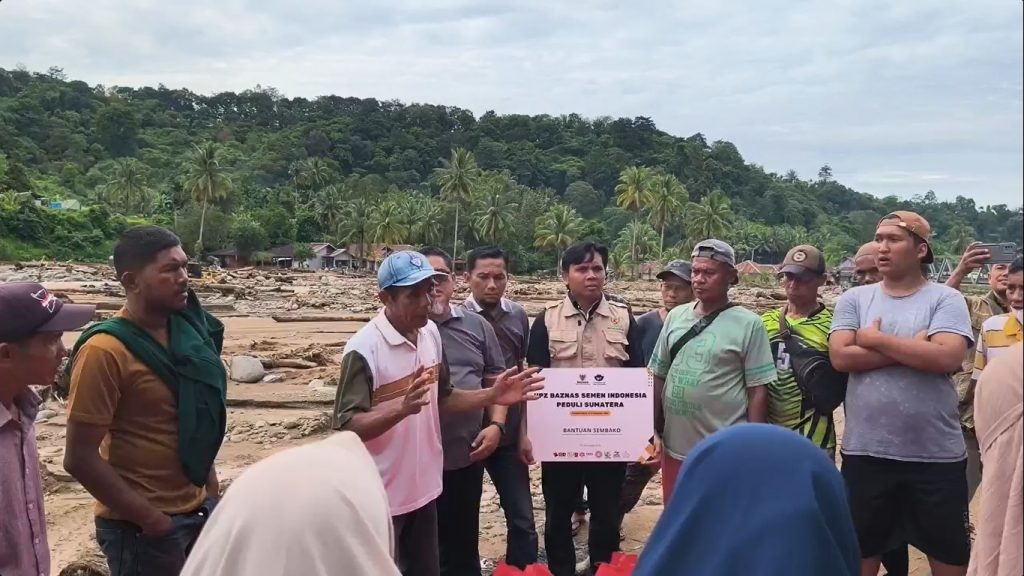 UPZ Baznas PT Semen Gresik Salurkan Bantuan Kemanusiaan bagi Warga Terdampak Bencana Banjir di Sumatra Barat