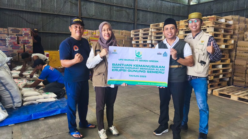 UPZ Baznas Semen Gresik dan BPBD Lumajang Salurkan Bantuan kepada Korban Terdampak Erupsi Gunung Semeru