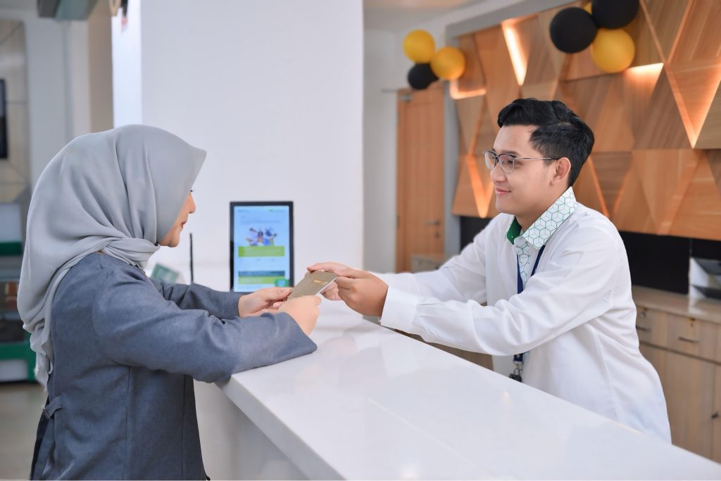 Di Tengah Ketidakpastian Ekonomi, Mengapa Gadai Menjadi Solusi Utama Masyarakat Indonesia?