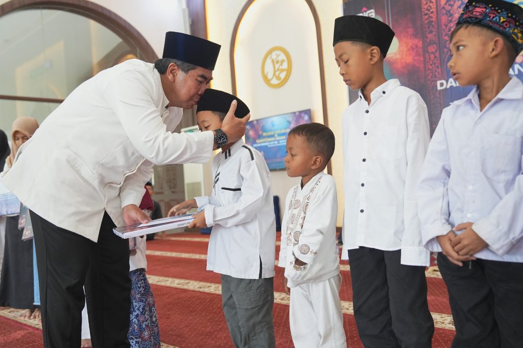 Wujud Syukur HUT ke-12, Semen Gresik Gelar Doa Bersama Sekaligus Santunan Anak Yatim