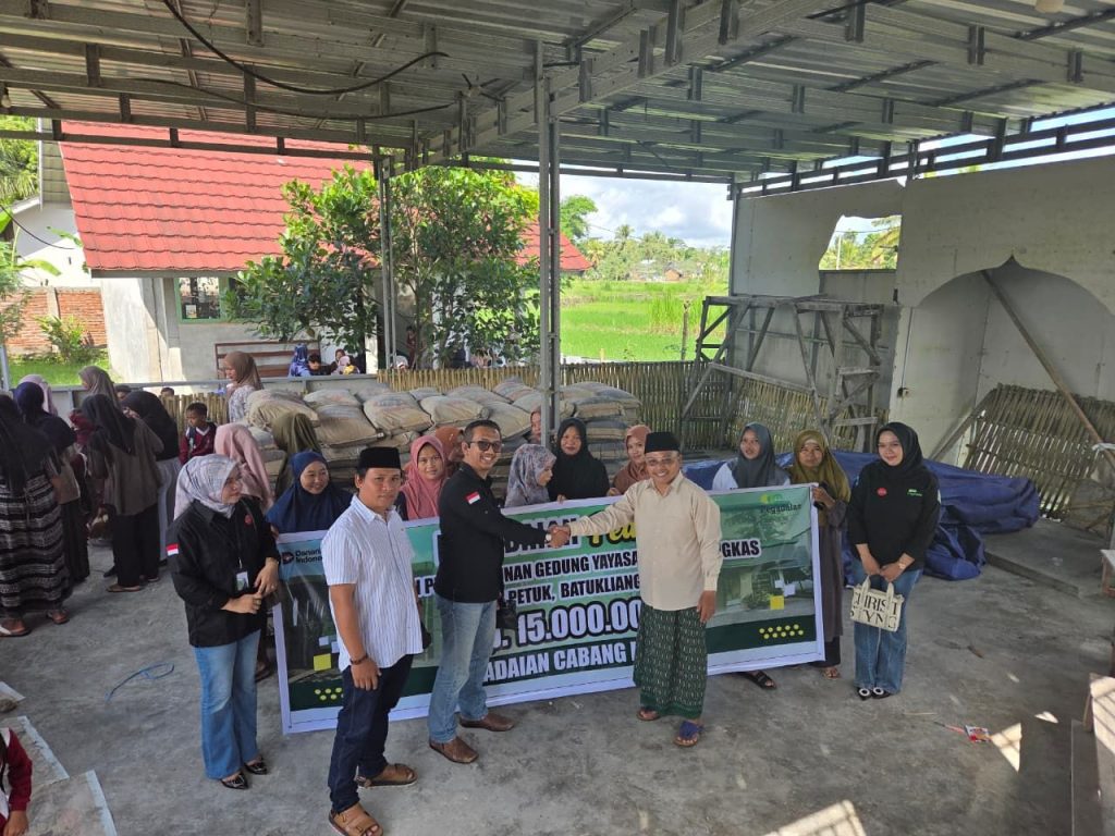 Peduli Pendidikan, Pegadaian Praya Dukung Pembangunan Infrastruktur Sekolah dan Kenalkan Investasi Emas