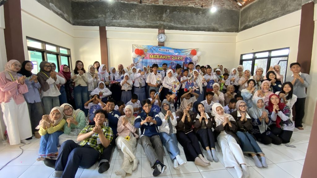 Semen Gresik Bersama Forsa Hadirkan Keceriaan Puluhan Siswa SLB Negeri Lasem