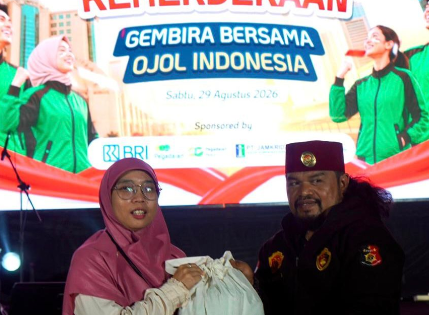 Semangat MengEMASkan Indonesia, Pegadaian Salurkan 1.000 Paket Sembako Untuk Pengemudi Ojek Online
