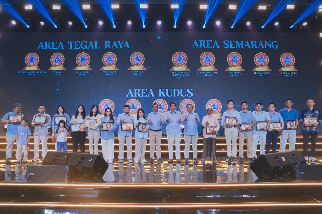 Usung Semangat Handarbeni, Semen Gresik Perkuat Kemitraan dengan Distributor & Toko Bangunan Area 4 Jateng