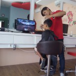 Tukang Cukur Naik Kelas