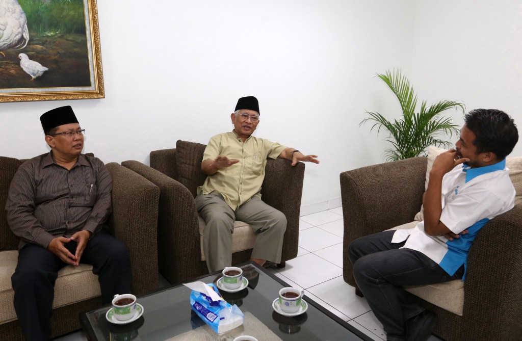 Ngaji Bersama Gus Mus
