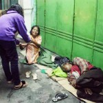 Bahagia dengan Berbagi