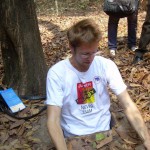 Sehari Merasakan Menjadi Gerilyawan Vietkong