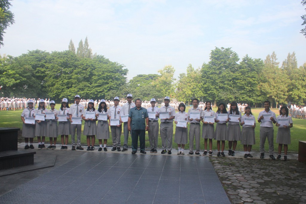 prestasi dari beasiswa sampai bebas SPP