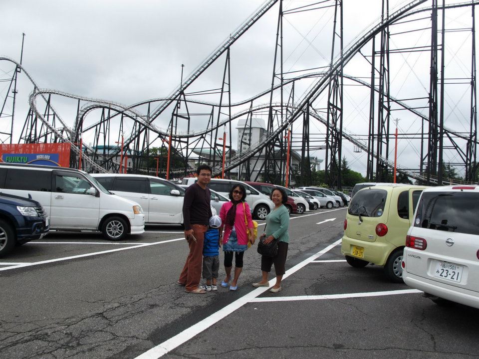 Uji Nyali di Wahana ini, Brani?