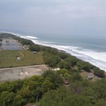 Menikmati Pantai dari Puncak Mercu Suar