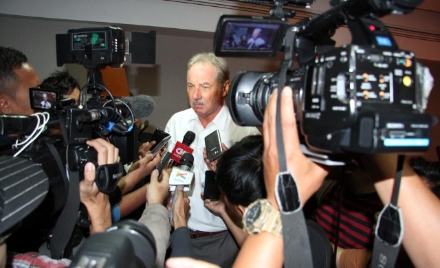 (Jangan) Hujat Opa Jika Hattrick