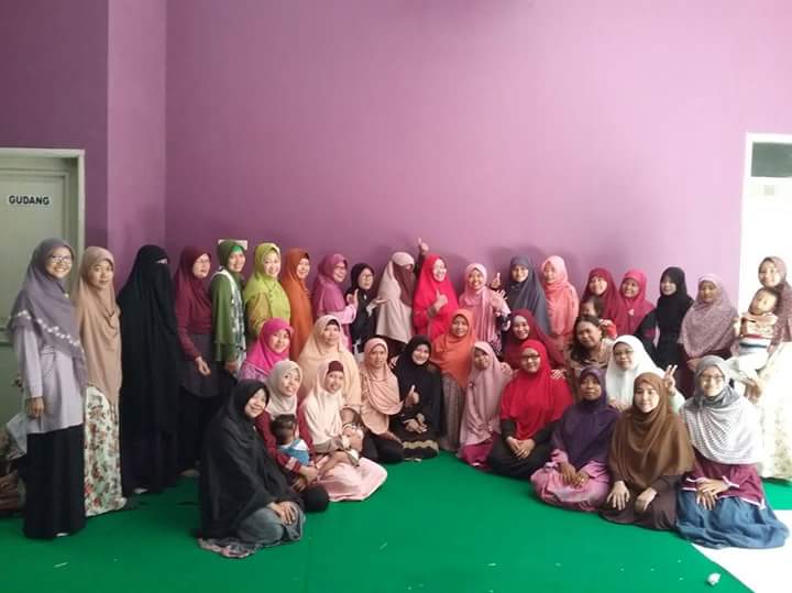 Perempuan Perlu Belajar Berkomunikasi