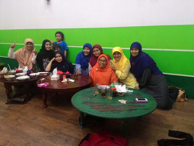 Perlukah Bergabung Dengan Komunitas Penulis?